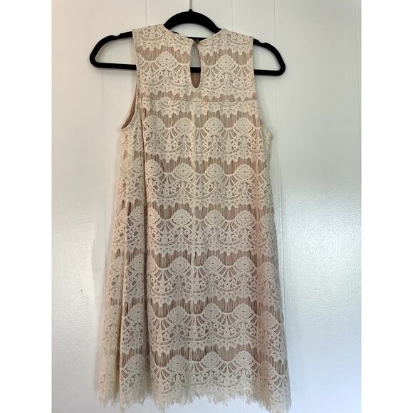 SPEECHLESS Cream Lined Lace Dress Size‎ XS - Picture 2 of 4